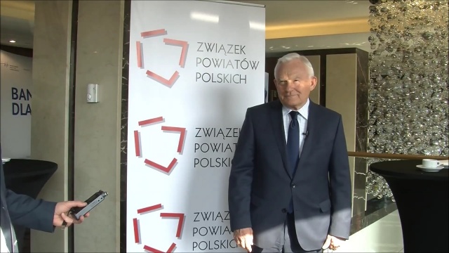 Refleksje Leszka Millera dotyczące samorządu powiatowego